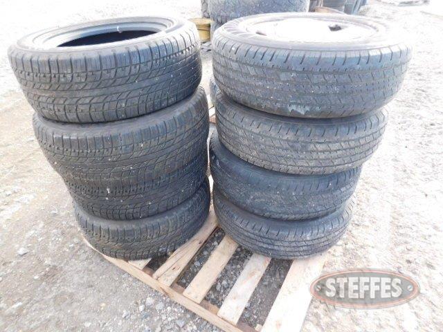 Dynapro (4) P235-70R17 tires on steel Ford rims,_1.jpg